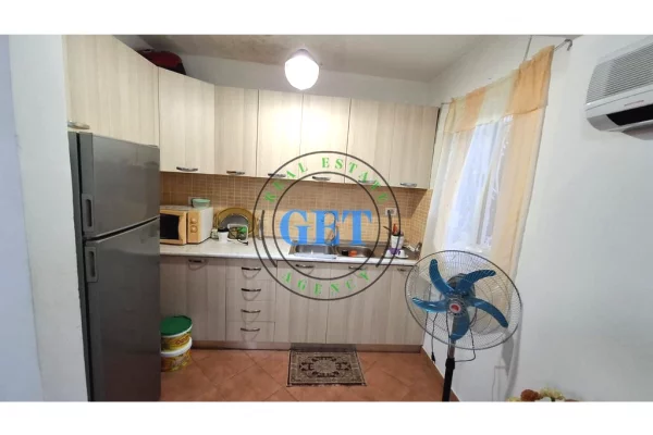 Shtepi ne shitje Apartament ne Durres, 1+1, Mobilimi E mobiluar, Pagesa 73,000  Euro.