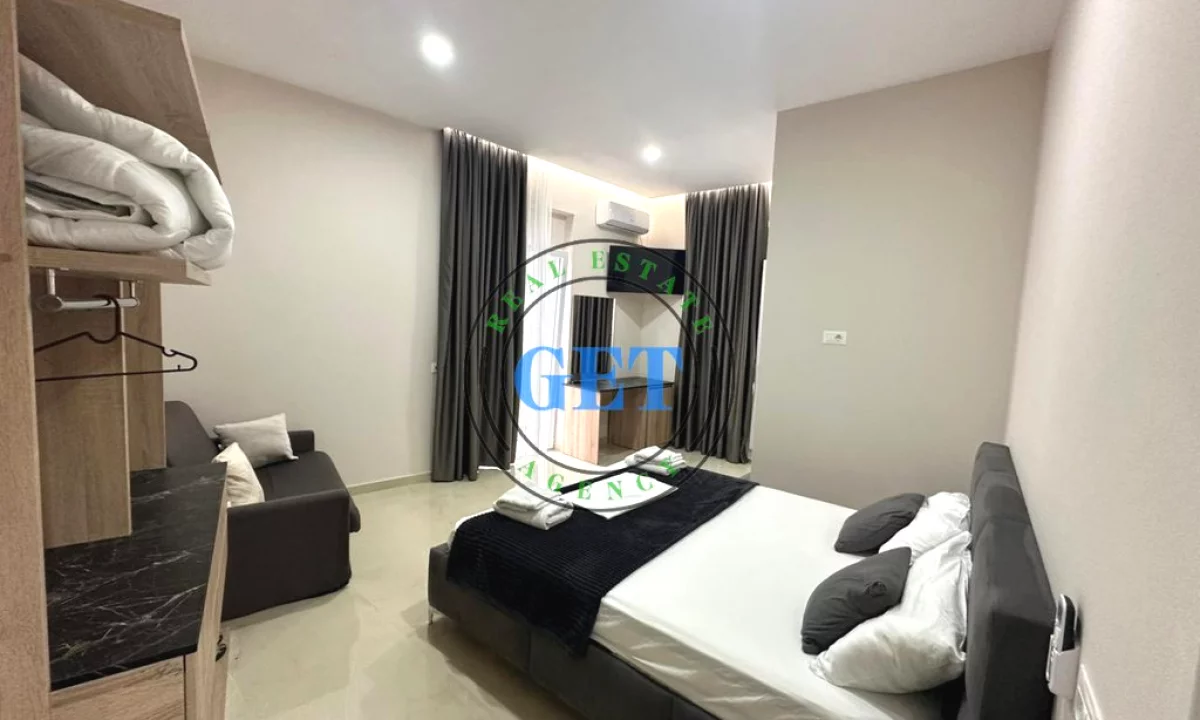 Jepet me qira hotel i mobiluar plotesisht ne qender te Durresit