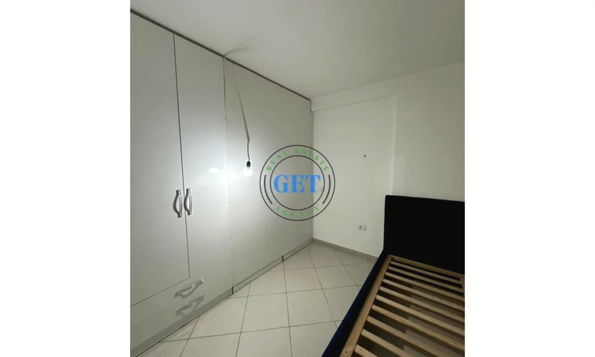 Shtepi me qera Apartament ne Durres, 2+1, Mobilimi E mobiluar, Pagesa 280  Euro.