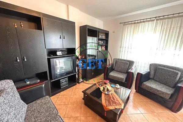Shtepi ne shitje Apartament ne Durres, 2+1, Mobilimi E mobiluar, Pagesa 123,000  Euro.