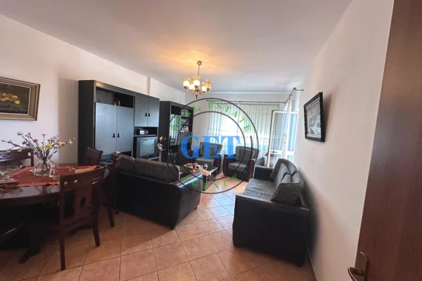 Shtepi ne shitje Apartament ne Durres, 2+1, Mobilimi E mobiluar, Pagesa 123,000  Euro.