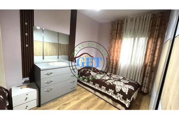 Shtepi ne shitje Apartament ne Durres, 2+1, Mobilimi E mobiluar, Pagesa 120,000  Euro.