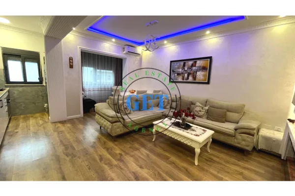 Shtepi ne shitje Apartament ne Durres, 2+1, Mobilimi E mobiluar, Pagesa 120,000  Euro.
