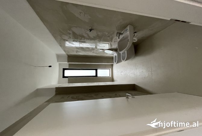 Appartamento in vendita a Tirana 2+1, Vuoto