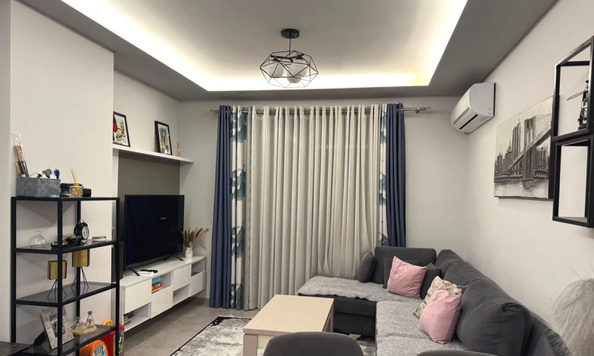 Shtepi me qera Apartament ne Tirane, 1+1, Mobilimi E mobiluar, Pagesa 450  Euro.