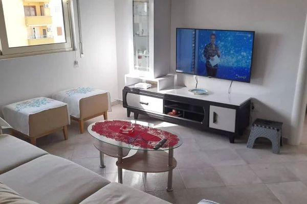 Shtepi me qera 1+1 ne Durres - 400 Euro