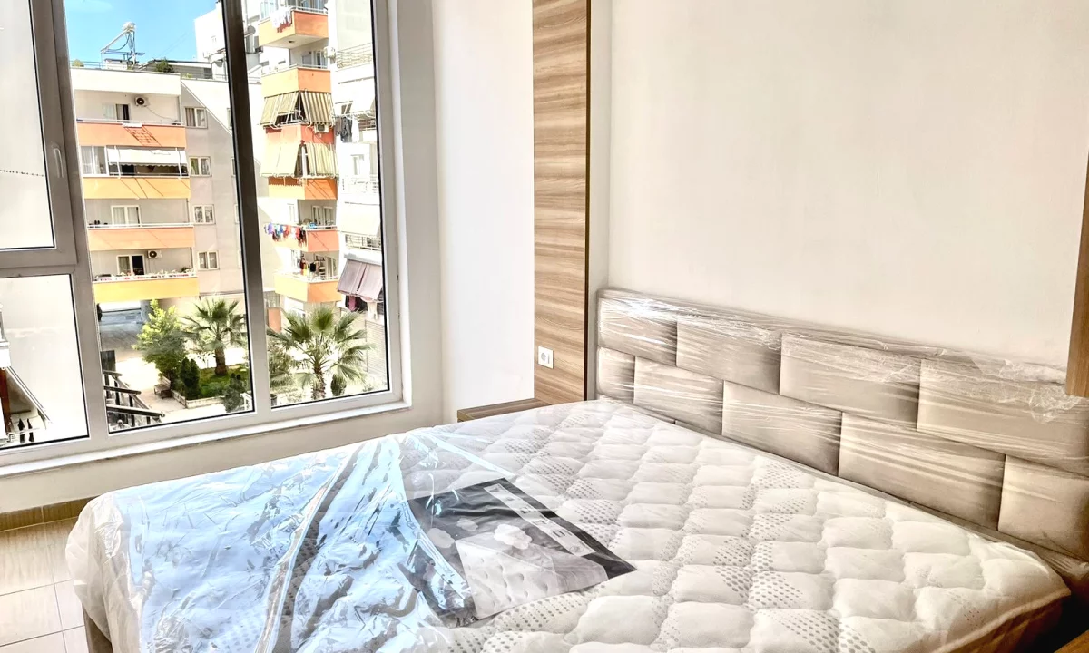 Appartamento in affitto a Tirana 2+1, Arredato