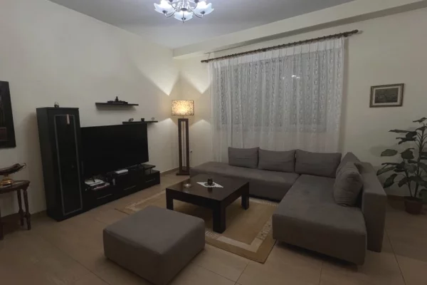 Apartament 2+1+2 me qera ,Qender