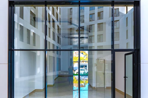 Ambjent biznesi me qera ,Qender