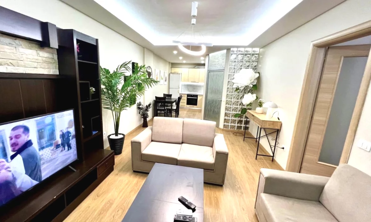 Shtepi me qera Apartament ne Tirane, 1+1, Mobilimi E mobiluar, Pagesa 55,000  Leke.