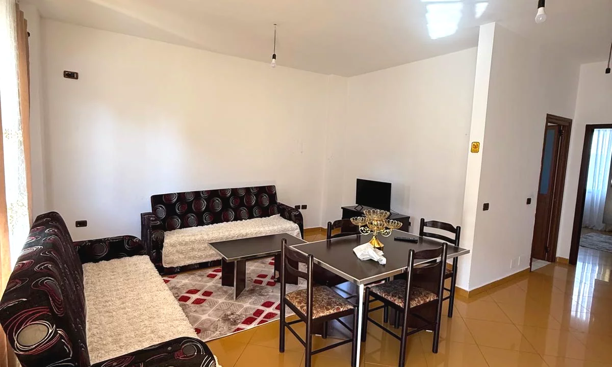 Shtepi me qera Apartament ne Tirane, 1+1, Mobilimi E mobiluar, Pagesa 45,000  Leke.