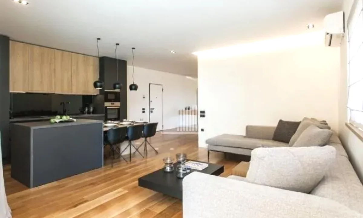 Shtepi me qera Apartament ne Tirane, 2+1, Mobilimi E mobiluar, Pagesa 95,000  Leke.