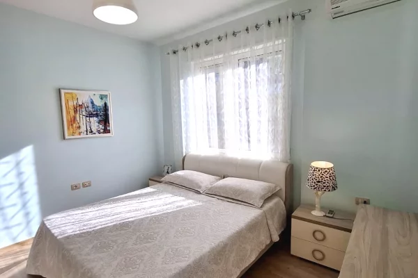 Shtepi me qera 2+1 ne Tirane - 750 Euro