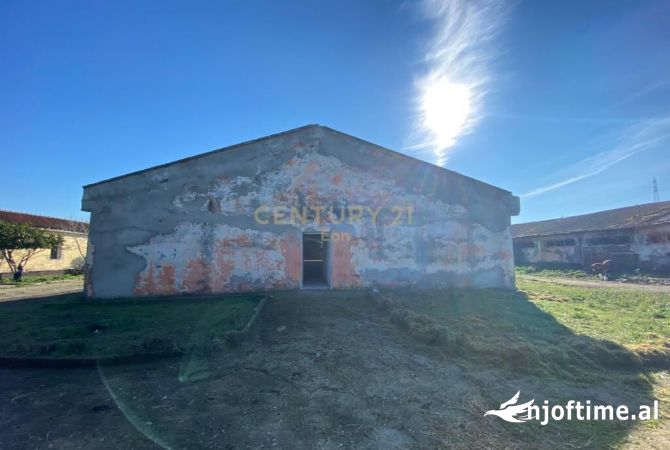 SUPER OKAZION , SHITEN KAPANONE DHE TOKE ME SIPERFAQJE 9833 M2 NE XHAFZOTAJ, DURRES! 750,000 Euro