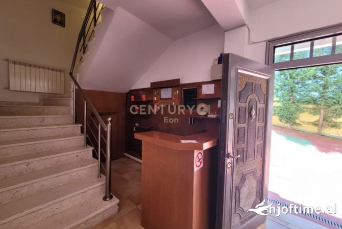 SHITET HOTEL ME PISHINE NE SHKALLNUR!