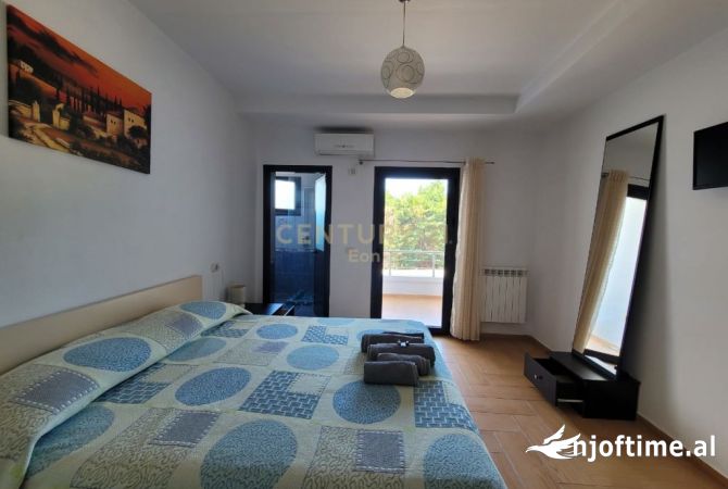 SHITET HOTEL ME PISHINE NE SHKALLNUR!