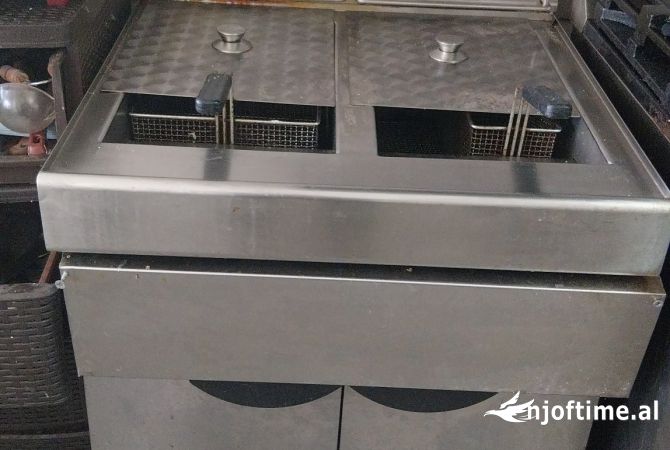 Pajisje biznesi ne shitje ne Vlore - 1,000 Euro