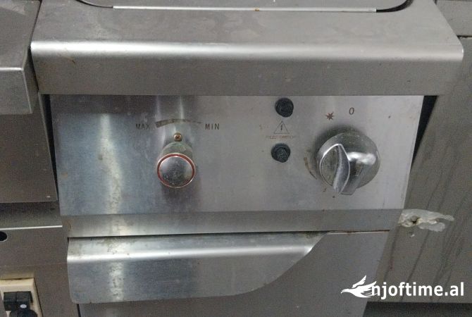 Pajisje biznesi ne shitje ne Vlore - 1,000 Euro