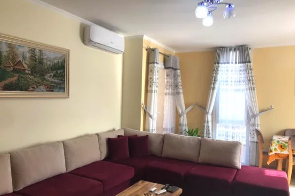 Shtepi me qera 2+1 ne Tirane - 500 Euro