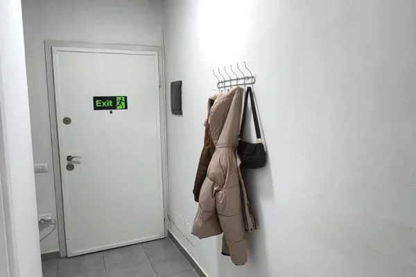 Ambient biznesi me qera 3+1 ne Tirane - 330 Euro