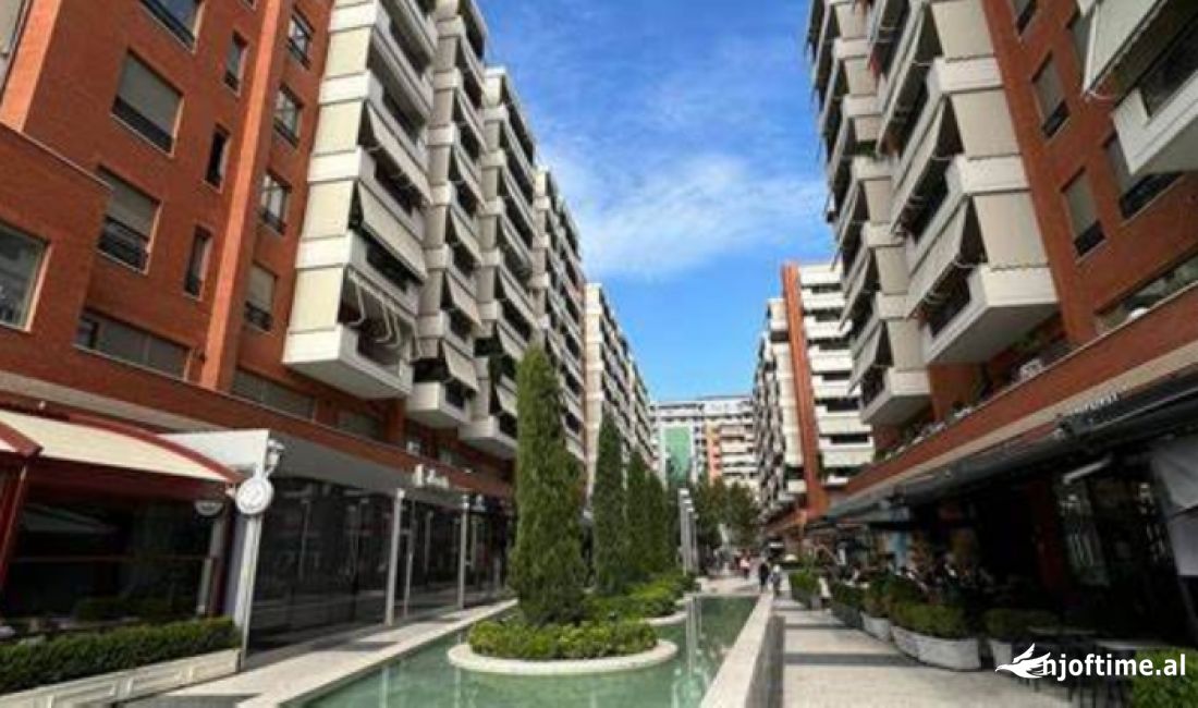 Shitet dyqan tek kompleksi delijorgji