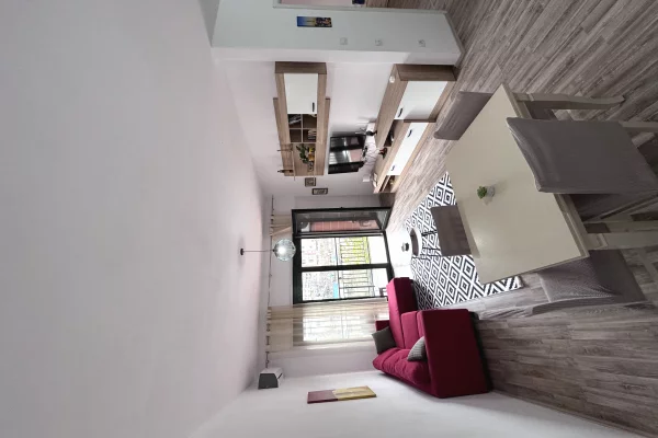 Shtepi me qera 1+1 ne Tirane - 45,000 Leke