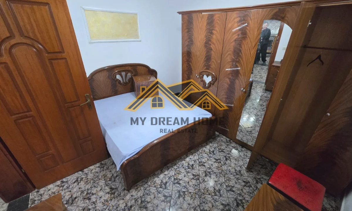 Appartamento in affitto a Durazzo 2+1, SemiArredato