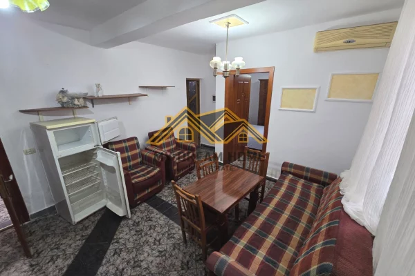 Appartamento in affitto a Durazzo 2+1, SemiArredato