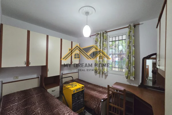 Appartamento in affitto a Durazzo 2+1, SemiArredato