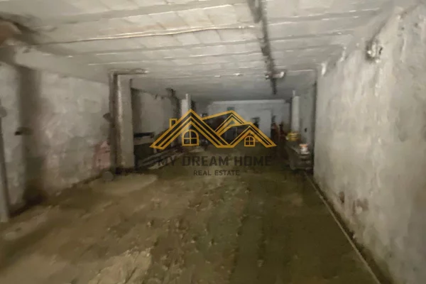 Appartamento in affitto a Durazzo Garsoniere, Vuoto