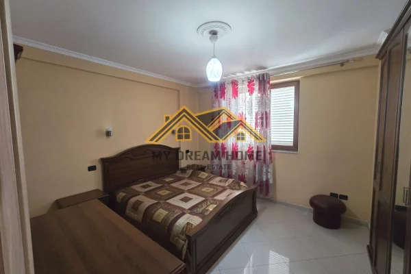 JEPET ME QERA APARTAMENT 2+1 ISH URT-JA DURES