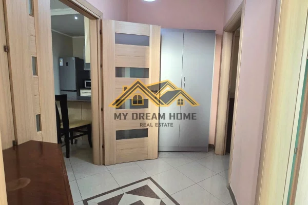 Shtepi me qera Apartament ne Durres, 2+1, Mobilimi E mobiluar, Pagesa 400  Euro.