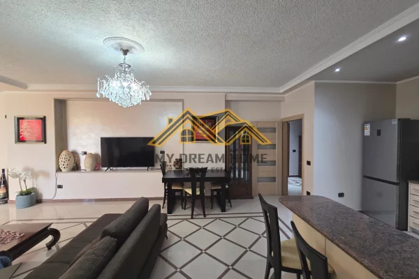 Shtepi me qera Apartament ne Durres, 2+1, Mobilimi E mobiluar, Pagesa 400  Euro.