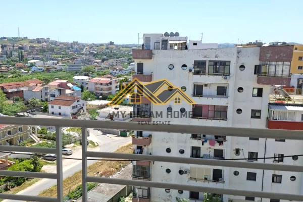 Shtepi ne shitje Apartament ne Durres, 2+1, Mobilimi E mobiluar, Pagesa 82,000  Euro.