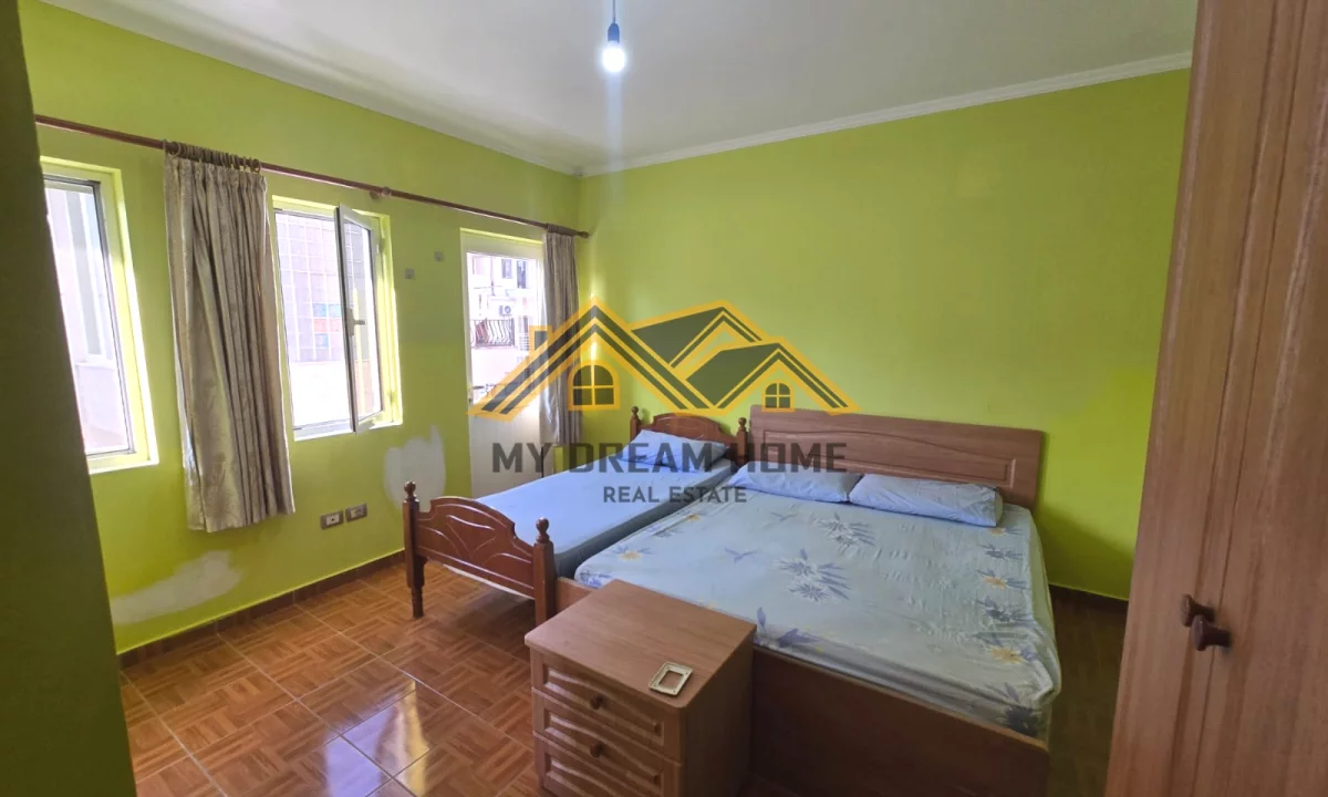 Shtepi me qera Apartament ne Durres, 6+1, Mobilimi Pjeserisht e mobiluar, Pagesa 900  Euro.