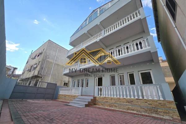 Shtepi me qera Apartament ne Durres, 6+1, Mobilimi Pjeserisht e mobiluar, Pagesa 900  Euro.