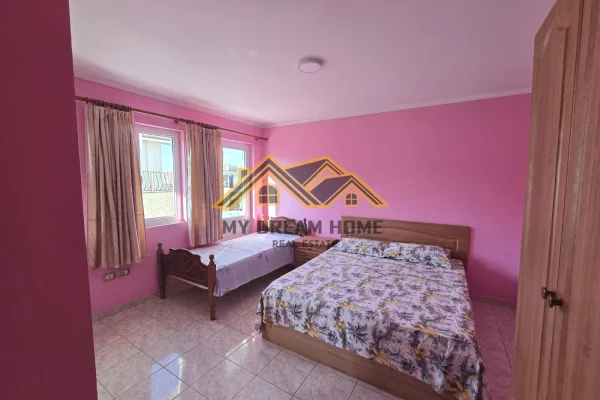 Shtepi me qera Apartament ne Durres, 6+1, Mobilimi Pjeserisht e mobiluar, Pagesa 900  Euro.