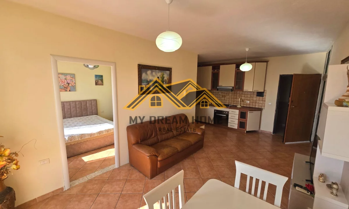 Shtepi me qera Apartament ne Durres, 1+1, Mobilimi E mobiluar, Pagesa 300  Euro.