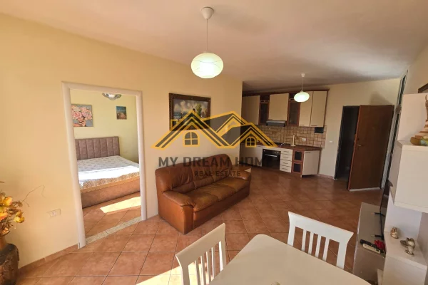 Shtepi me qera 1+1 ne Durres - 300 Euro