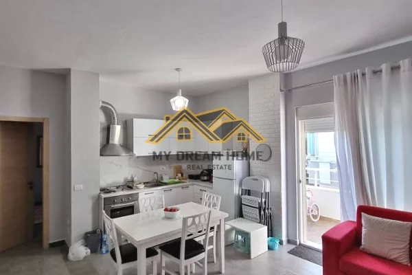 APARTAMENT 1+1 PER SHITJE TEK HOTEL SUPREME, NE QERRET !