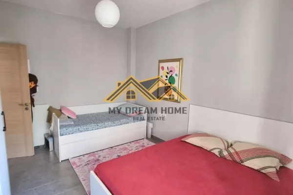 Shtepi ne shitje Apartament ne Durres, 1+1, Mobilimi E mobiluar, Pagesa 115,000  Euro.