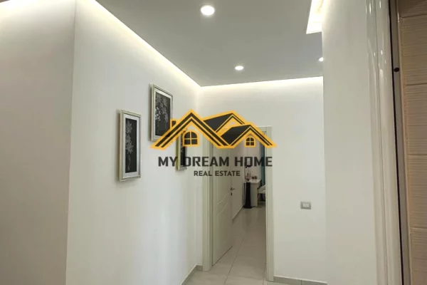 Shtepi me qera Apartament ne Durres, 2+1, Mobilimi E mobiluar, Pagesa 500  Euro.