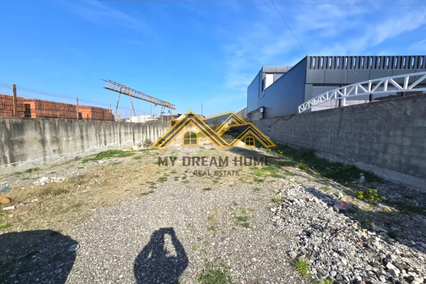 TOKE NE SPITALLE TEK KALCETO VISHA PER SHITJE !