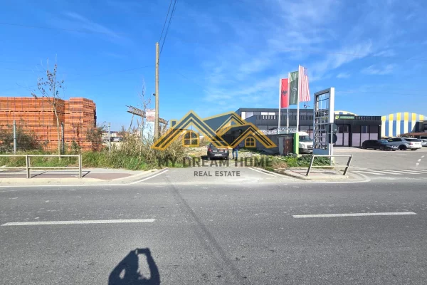 TOKE NE SPITALLE TEK KALCETO VISHA PER SHITJE !