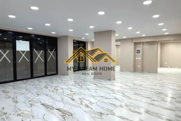 SHITET NJESI BISNESI NE Durres PLazh!