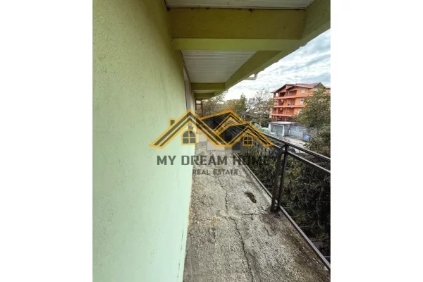 Shtepi ne shitje Shtepi Private ne Durres, 2+1, Mobilimi E mobiluar, Pagesa 250,000  Euro.