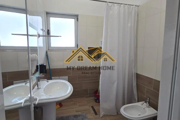 Shtepi ne shitje Apartament ne Durres, 1+1, Mobilimi E mobiluar, Pagesa 154,000  Euro.