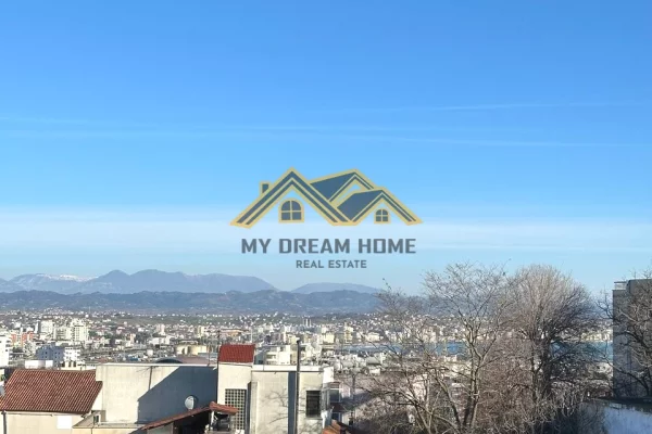Shtepi ne shitje Apartament ne Durres, 1+1, Mobilimi Bosh, pa mobiluar, Pagesa 72,000  Euro.