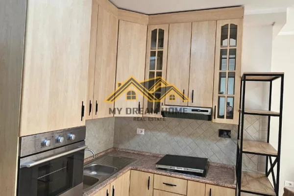 Shtepi ne shitje Apartament ne Durres, 1+1, Mobilimi E mobiluar, Pagesa 105,000  Euro.