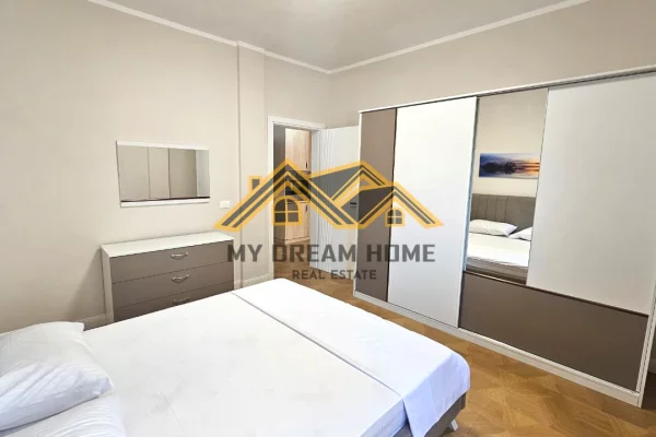 Shtepi ne shitje Apartament ne Durres, 1+1, Mobilimi E mobiluar, Pagesa 105,000  Euro.
